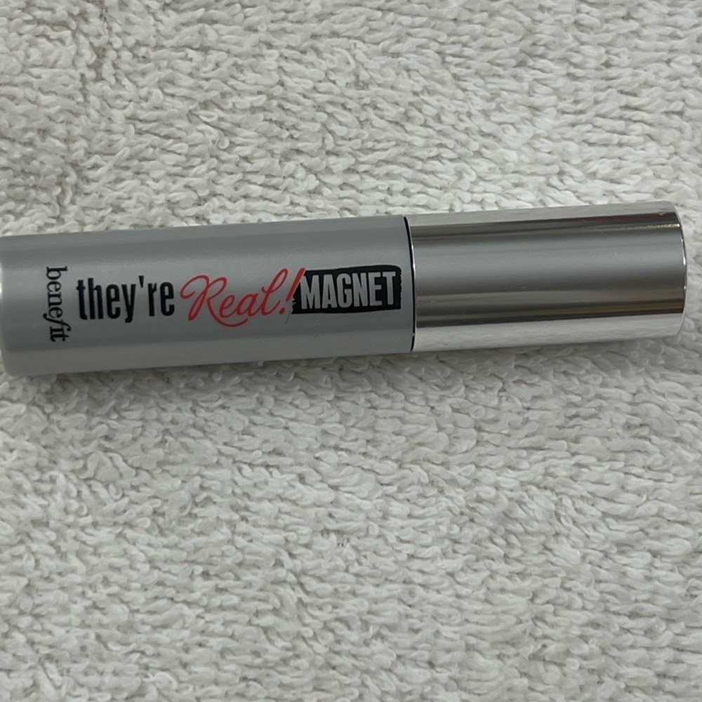 Benefit They're Real! Magnet Mascara